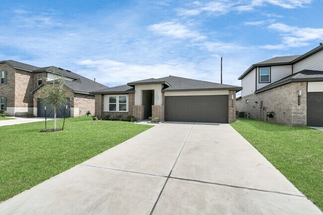 Photo - 29935 Gallatin River Ln