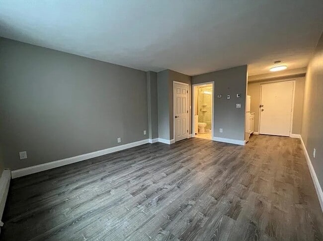 Building Photo - 11 Cogswell Ave Unit 3 Rental