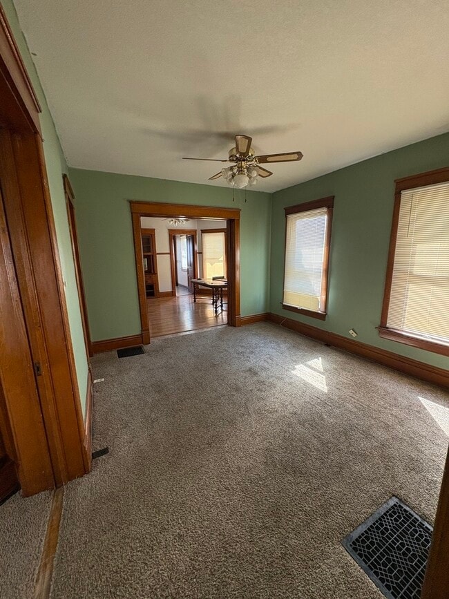 Photo - 204 N Division Ave