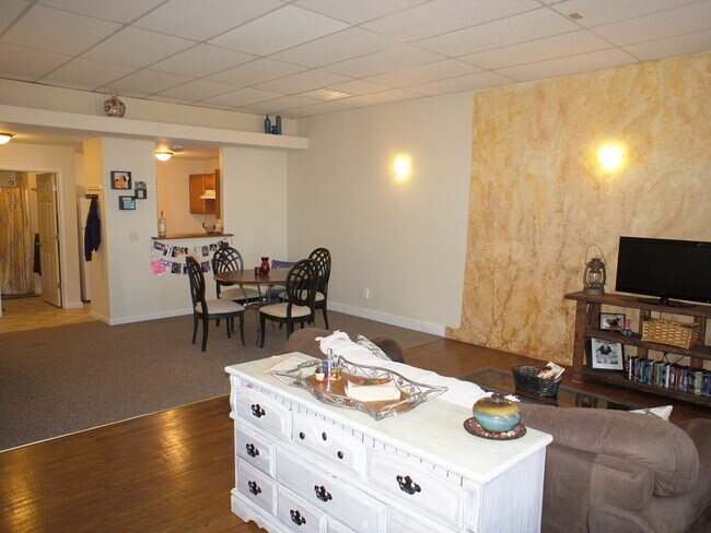 Photo - 313 N Broadway Unidad 313-201