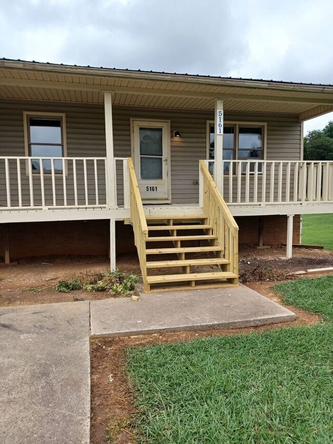 Building Photo - Available NOW 2BD/1BA in Ponderosa Village