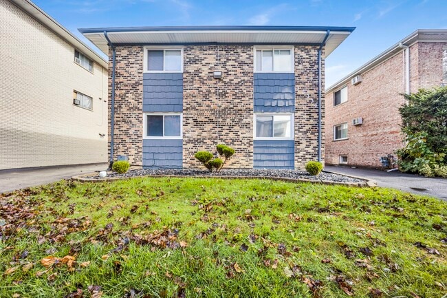 Building Photo - 10339 McVicker Ave Unit 2W