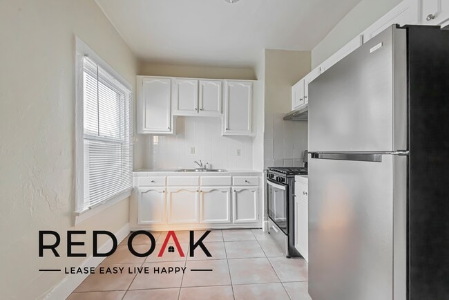 Photo - Wonderful, Bright Three Bedroom with a Spa... Unidad 5