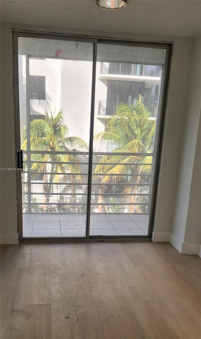 Photo - 17890 W Dixie Hwy Unidad 8