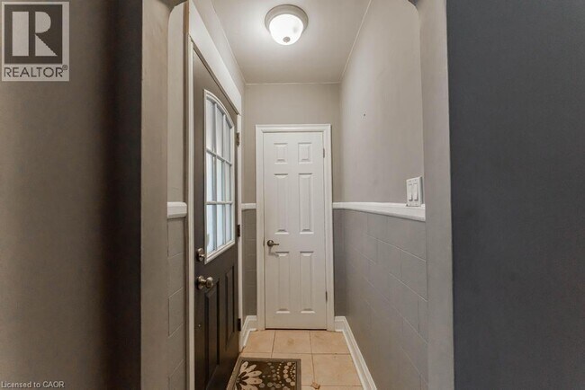 Photo - 501 Upper Wellington St