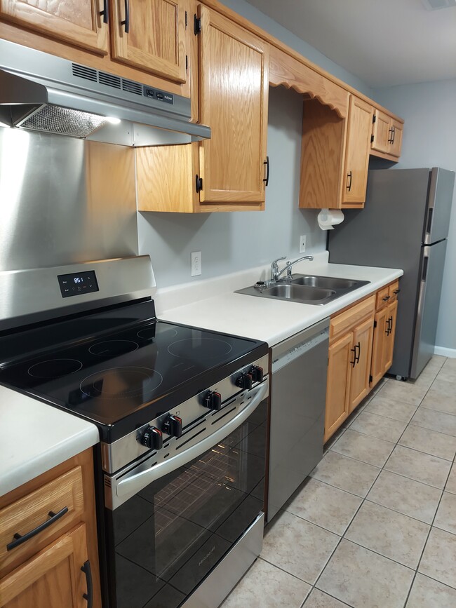 Kitchen - 1438 Vance Rd