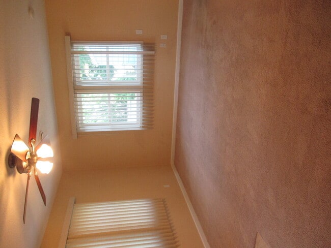 Photo - 7405 N Pine St