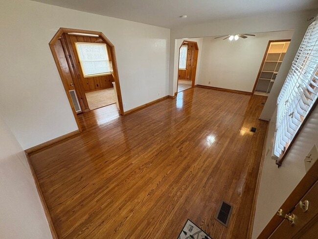 Photo - 328 Jacksonian Dr