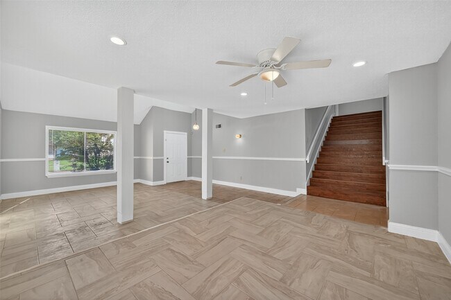 Photo - 7711 Del Glen Ln