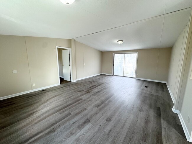 Photo - Myrtle Beach - 3 Bedroom / 2 Bathroom Manufactured Home