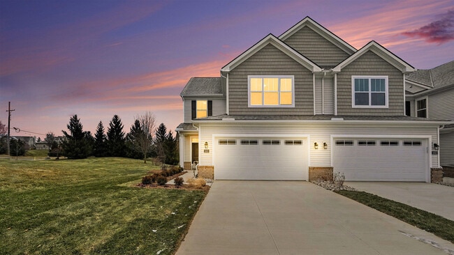 Building Photo - 1601 Salt Springs Dr