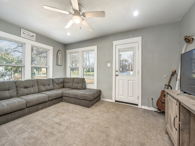 Photo - 2701 N Locust St