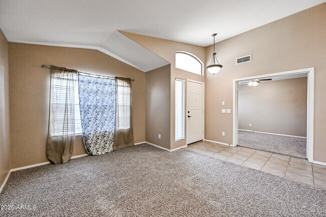 Photo - 2400 E Whitten St