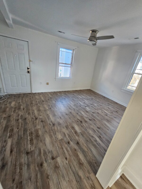 Photo - 1609 Spratley St Unidad B