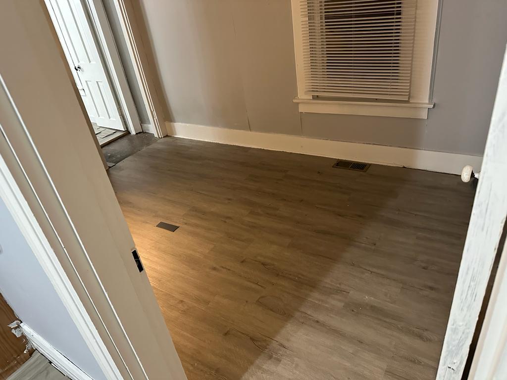 Photo - 359 Ellerman St