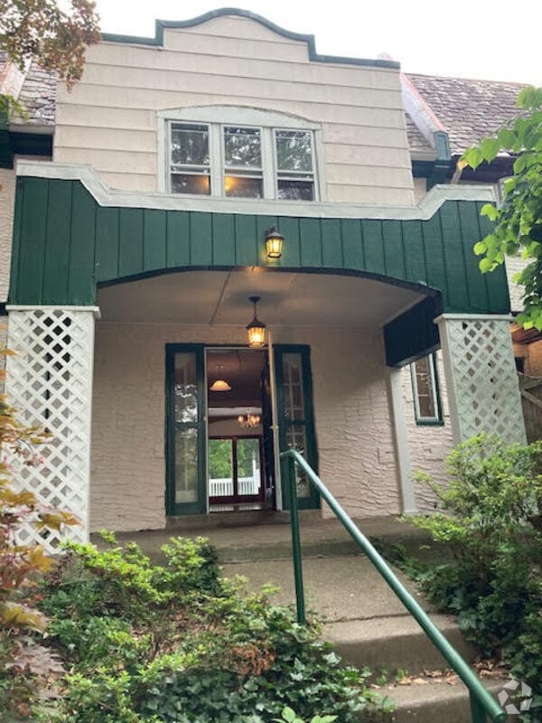Building Photo - 64 W Gowen Ave Rental