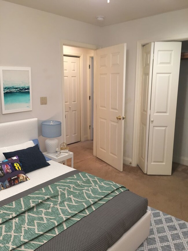 Photo - 1 Bed / 1 Bath Unit - Prime Location! Unit 203