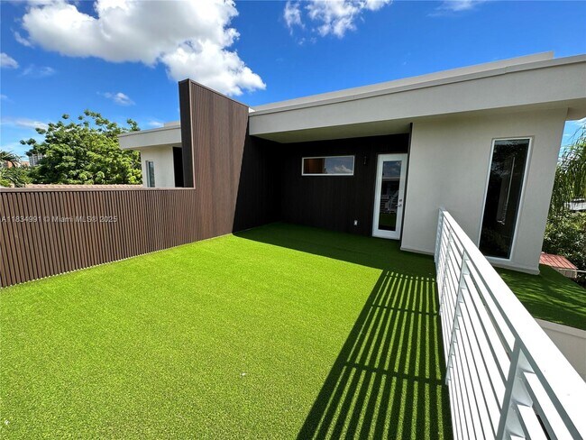 Photo - 2859 SW 37th Ct