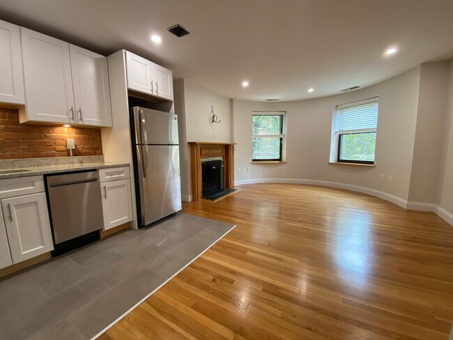 Building Photo - 95 Gainsborough St