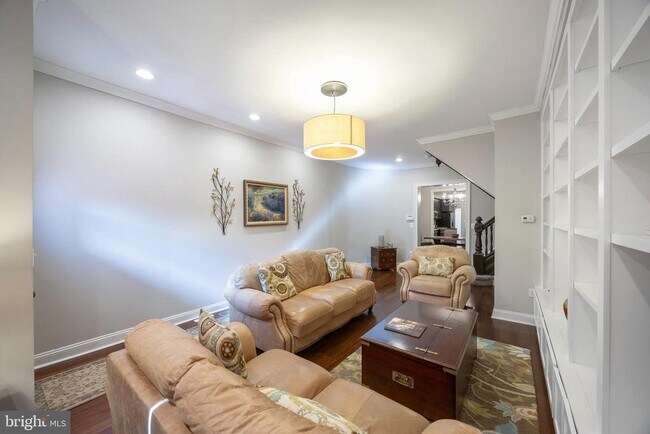 Photo - 314 E 22nd St