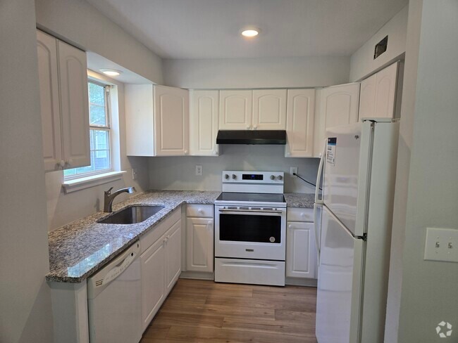 Building Photo - 126 Luden Dr Unit A Rental