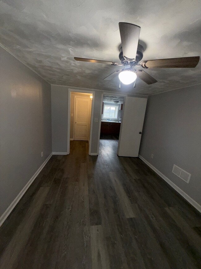 Photo - 127 Winona Dr