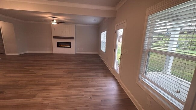 3832 Dover Run Ln