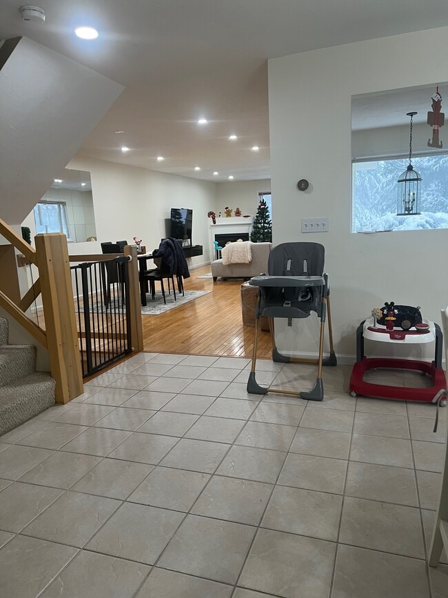 Photo - 411 Captain Eames Cir