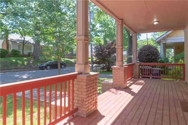 Photo - 1371 Clermont Ave
