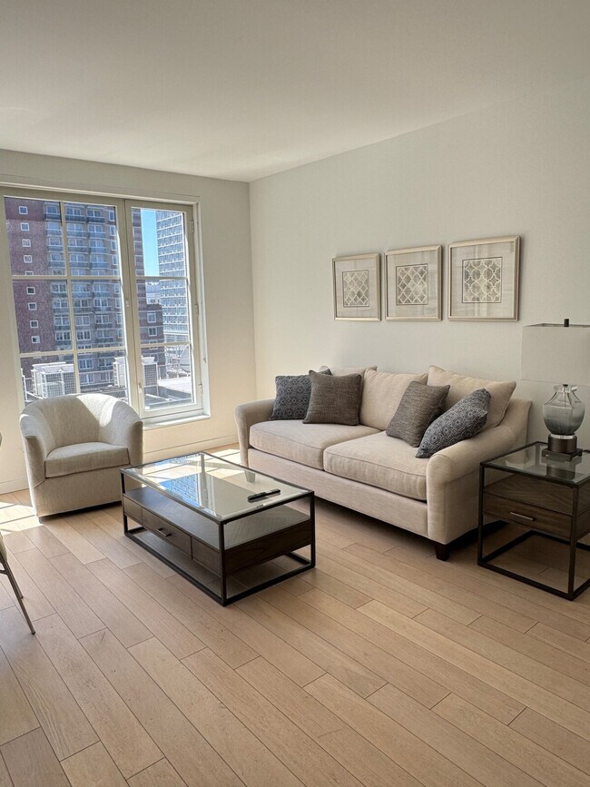 Photo - 682 11th Ave Unit ID1461695P