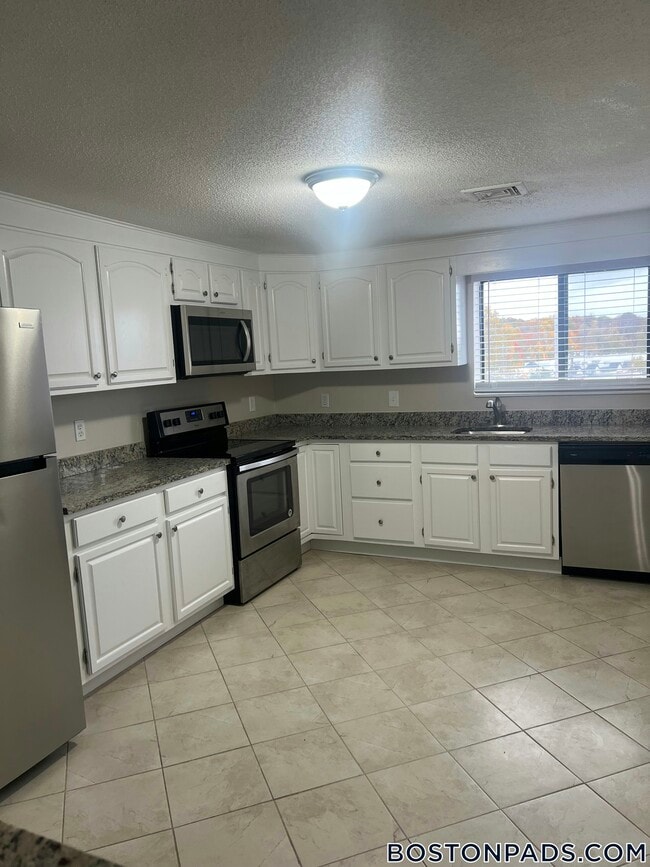 Photo - 4380 N Main St Unidad 401