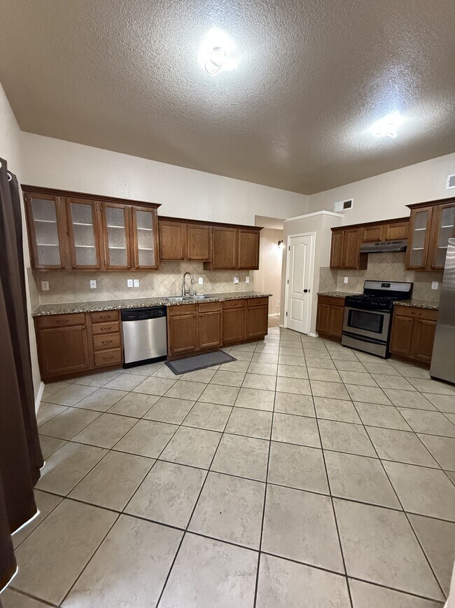 Photo - 14345 Desert Sage Dr