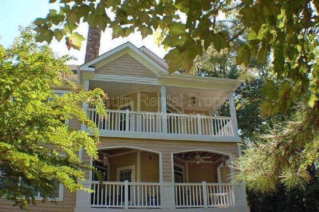 Building Photo - 1032 Whitshire Way