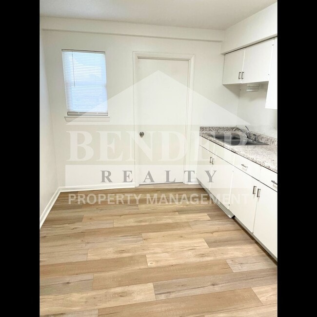 Photo - DUPLEX IN THE CITY Unit #A