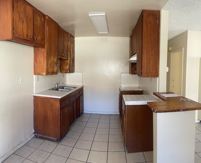 Photo - 921 Carob Way Unidad 7