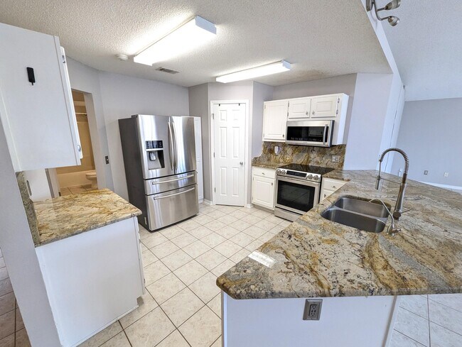 Photo - 9475 Pine Lily Ct