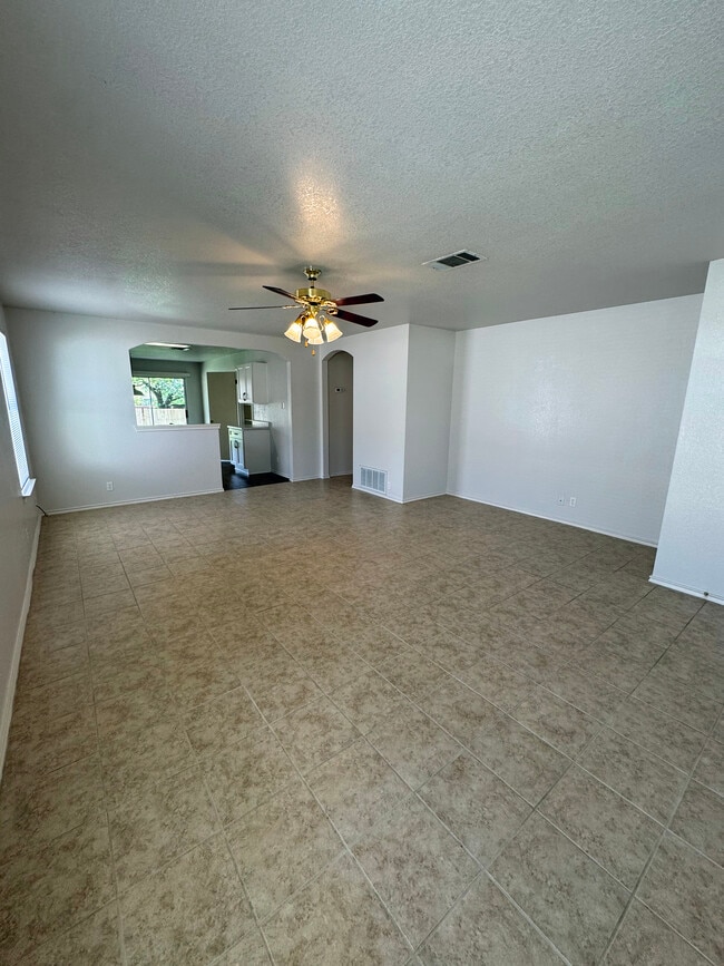 Photo - 1404 Carriage Hills Trl