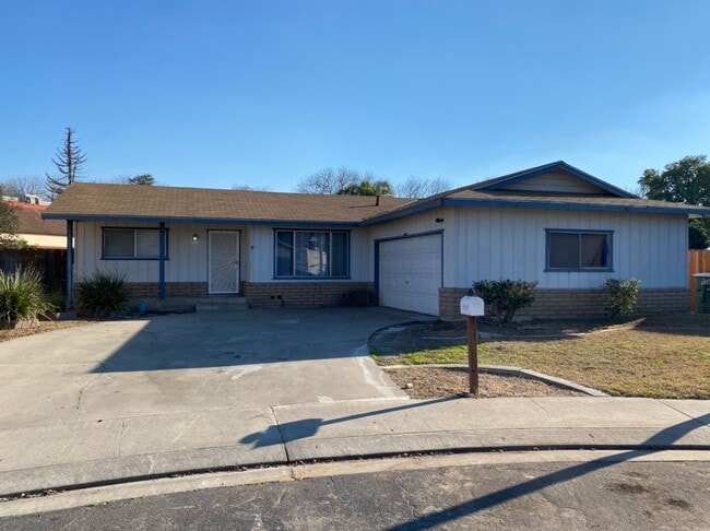3 bedroom single story located in an estab... - 3 bedroom single story located in an estab... House