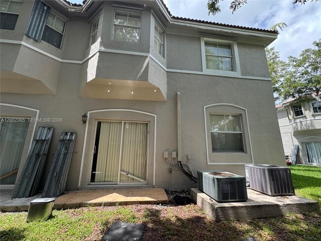 Photo - 1652 SE 28th St Unit 105