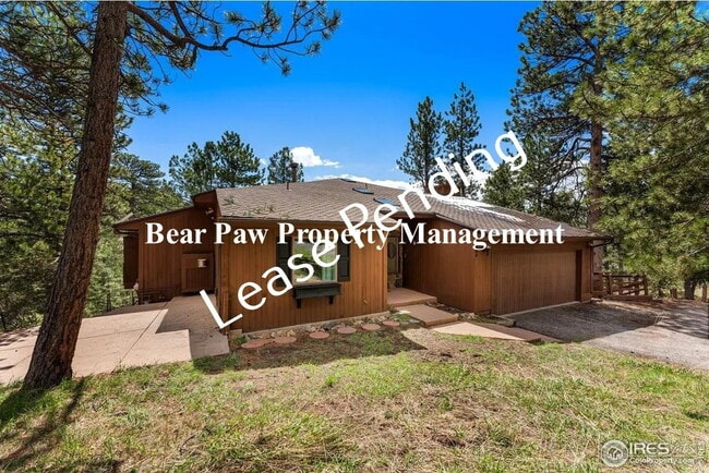 Building Photo - Beautiful Home in Genesee!