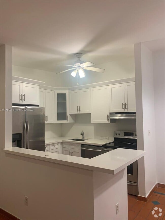 Building Photo - 751 NE 199th St Rental
