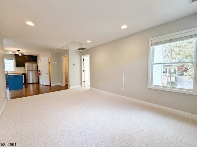 Photo - 27 Phoenix Ave