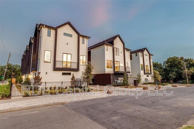 Photo - 3308 Birmingham Ave Unit 01