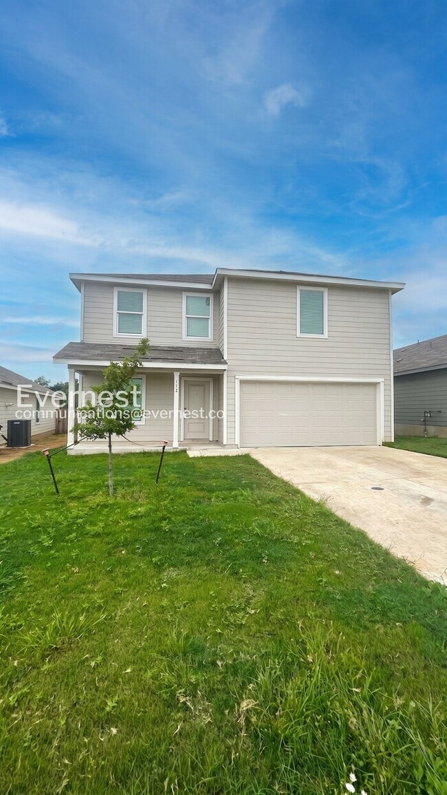 Building Photo - 4 Bed/2.5 Bath Home with In-Unit Laundry / Pet-Friendly / Vouchers Accepted / Available Now!