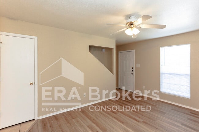 4508 Sylvia Dr
