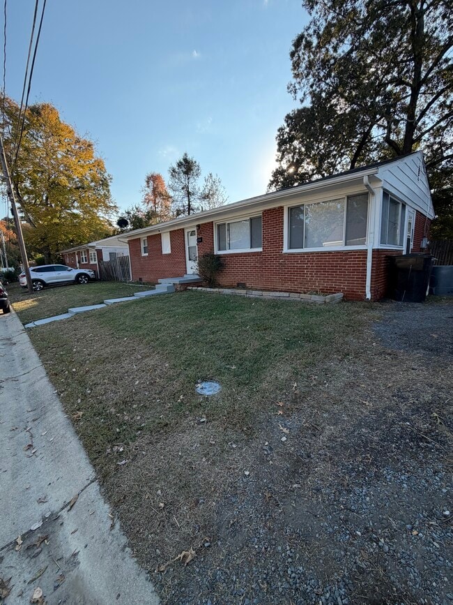 Photo - 203 Ellerbe Dr