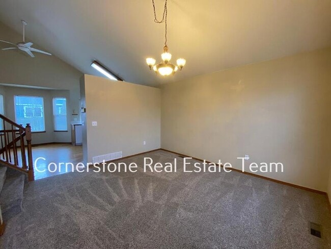 Photo - 1345 Coolcrest Dr