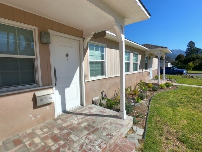 Photo - 2551 N Lincoln St Unidad 2553