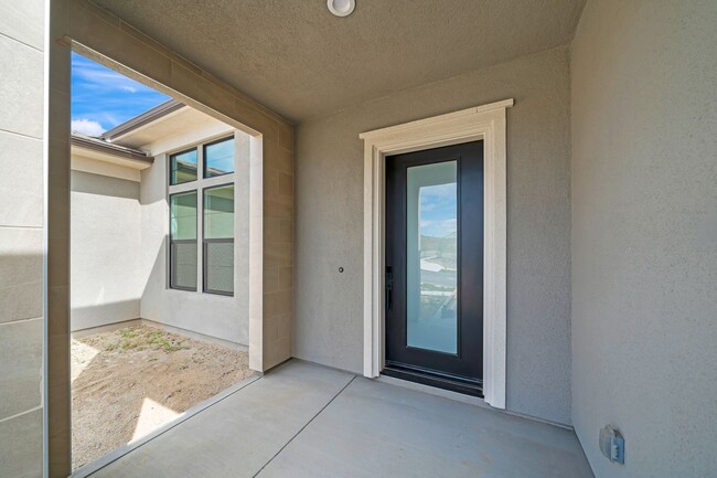 Photo - Modern Luxury Living with Breathtaking Valley Views