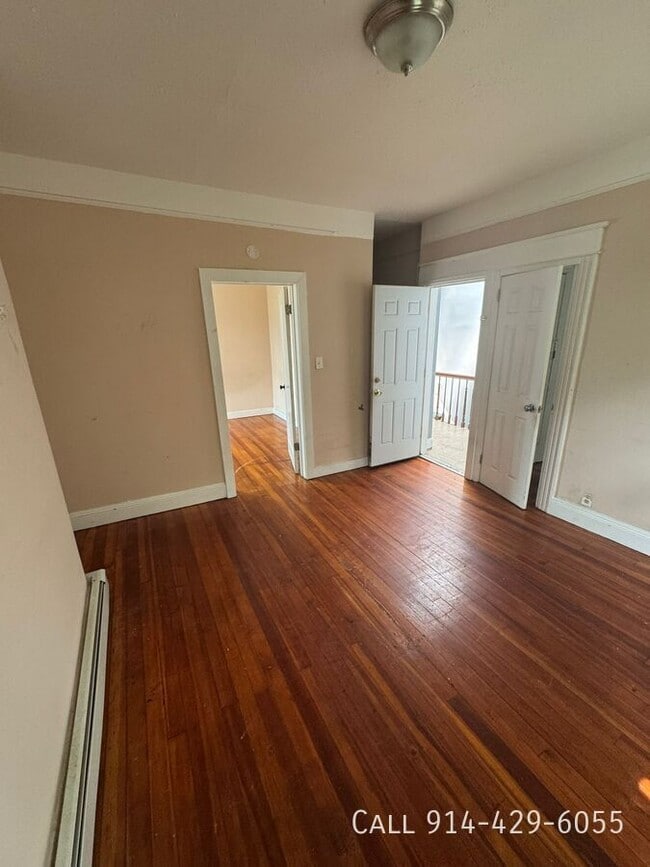 Building Photo - 429 Prescott St Unit 3 Rental